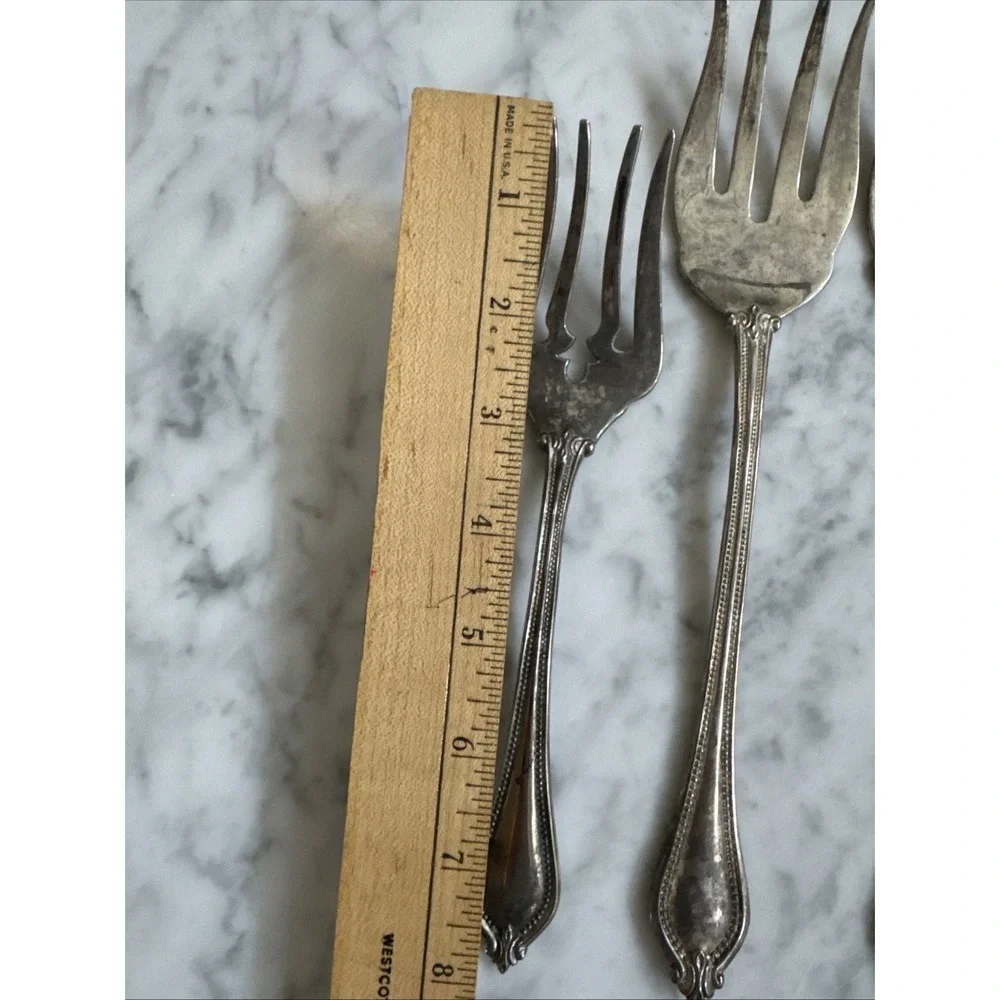 International Yorkshire Bead Hostess Serving Set Of 5 Pieces Silverplate